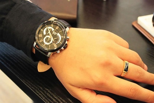 tặng đồng hồ cho bạn gái có ý nghĩa gì